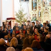 Osiek. Zakolędowali z Poznańskimi Słowikami