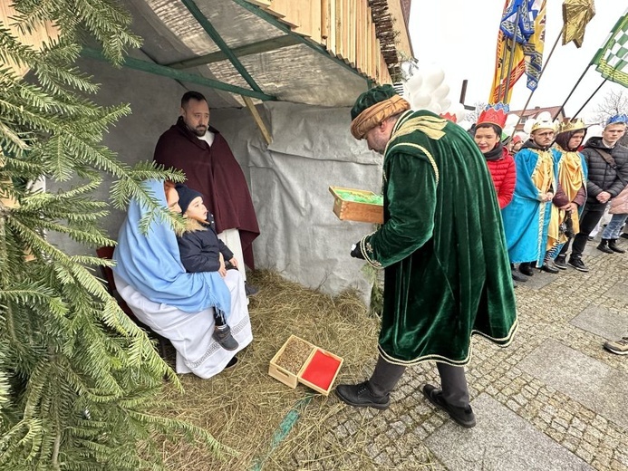 W Żarach też poszli do betlejemskiej stajenki