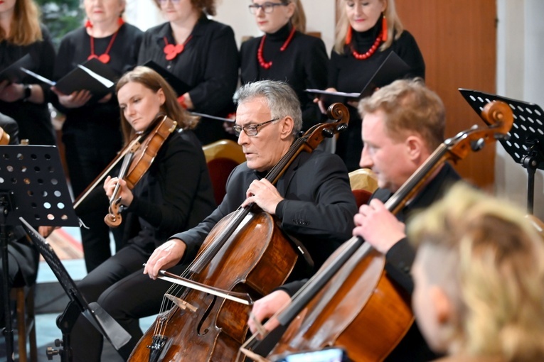 Świdnica. Koncert kolęd w parafii Miłosierdzia Bożego