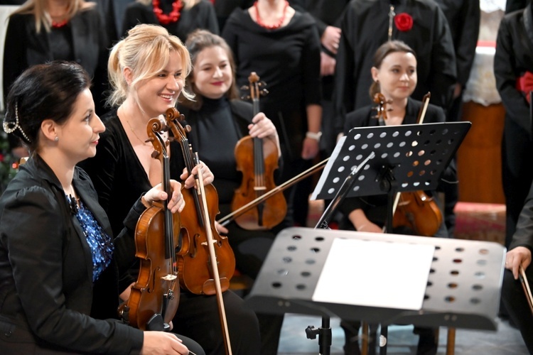 Świdnica. Koncert kolęd w parafii Miłosierdzia Bożego