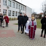 Uliczne jasełka i kolędowanie w Wilkowie