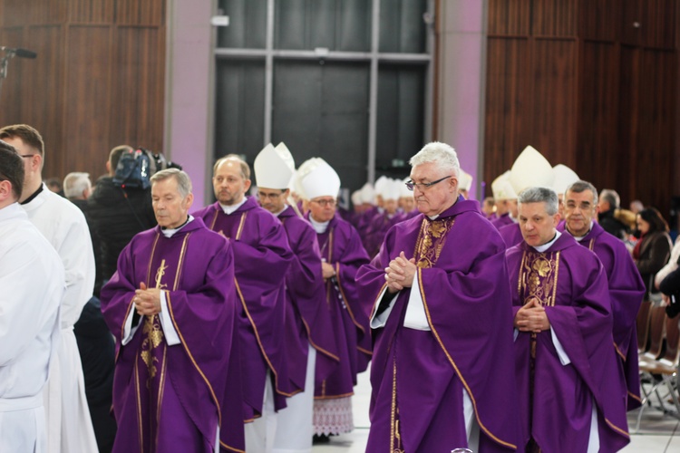 Msza św. żałobna za duszę papieża seniora Benedykta XVI