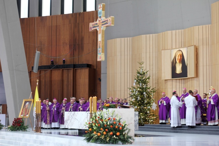 Msza św. żałobna za duszę papieża seniora Benedykta XVI