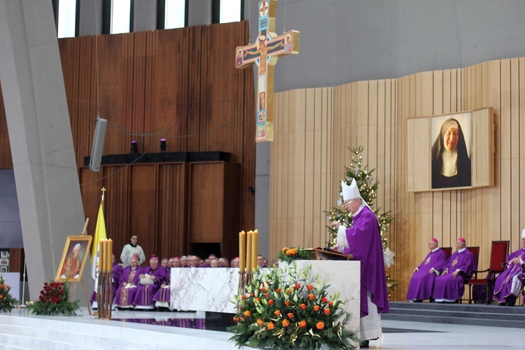 Msza św. żałobna za duszę papieża seniora Benedykta XVI