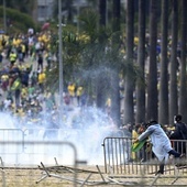 Brazylia: Brutalny szturm zwolenników Bolsonaro na instytucje państwowe