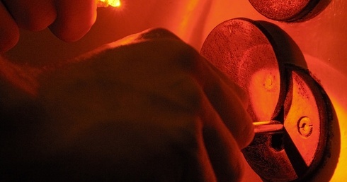 Katowice. Włamanie w parafii Podwyższenia Krzyża Świętego i Matki Bożej Uzdrowienia Chorych