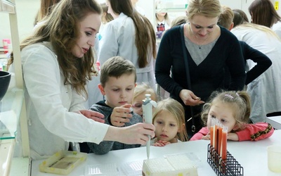 Noc Biologów pozwala zobaczyć to, czego nie widać gołym okiem.