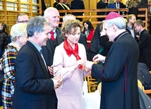 ▲	Życzenia złożył biskup ordynariusz.