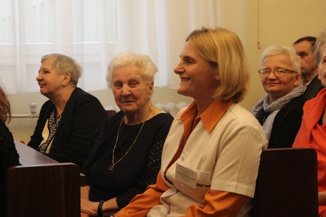 Ordynariusz odwiedził mieszkańców DPS Weterana Walki i Pracy