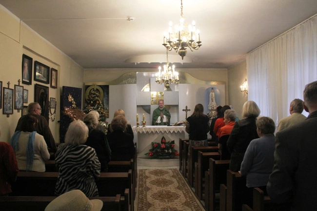 Ordynariusz odwiedził mieszkańców DPS Weterana Walki i Pracy