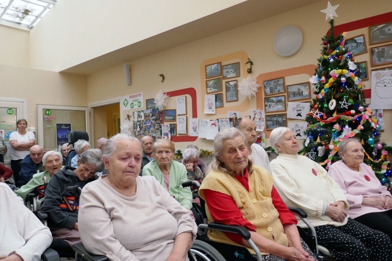 Kolęda w ZOL-u Ojca Pio w Świdnicy