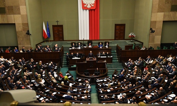 Sejm uchwalił nowelizację ustawy o Sądzie Najwyższym