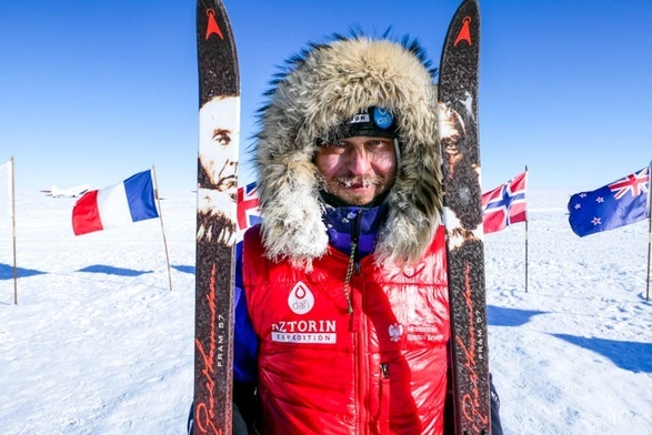 Mateusz Waligóra samotnie dotarł do bieguna południowego, jako czwarty Polak w historii