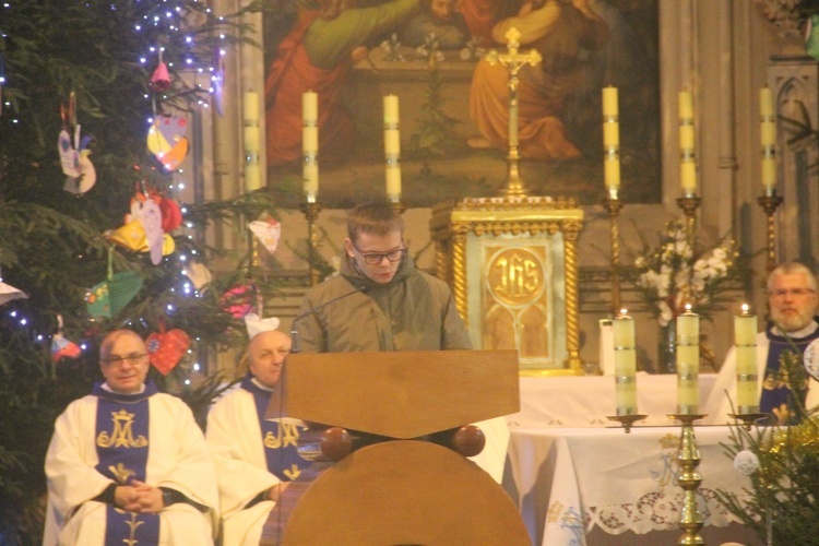 Rozpoczęli od Eucharystii