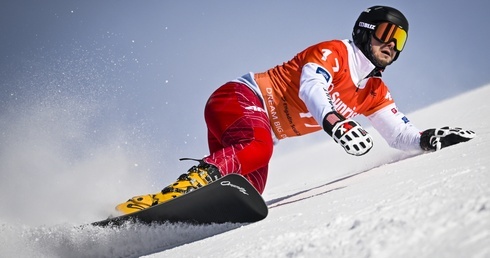 PŚ w snowboardzie - zwycięstwo Kwiatkowskiego w szwajcarskim Scuol 