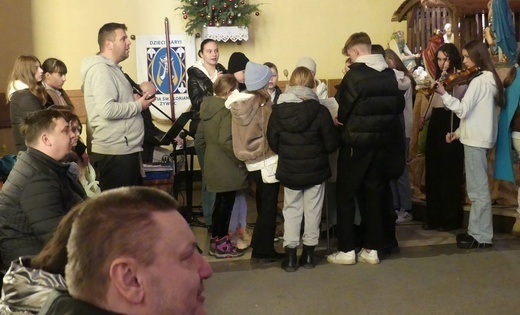 Młodzi z żywieckiego zespołu "Szturm" promują pierwszą płytę: "Antidotum"