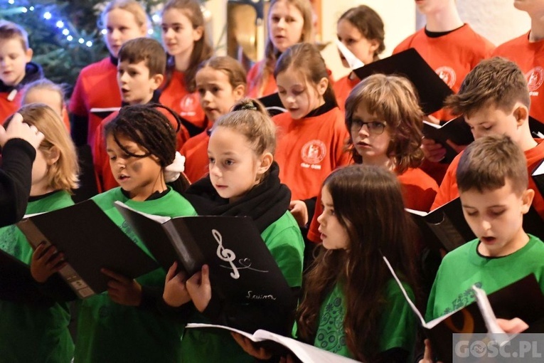 Kolędowanie z Cantemus Domino