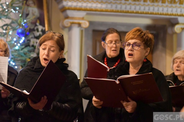 Kolędowanie z Cantemus Domino