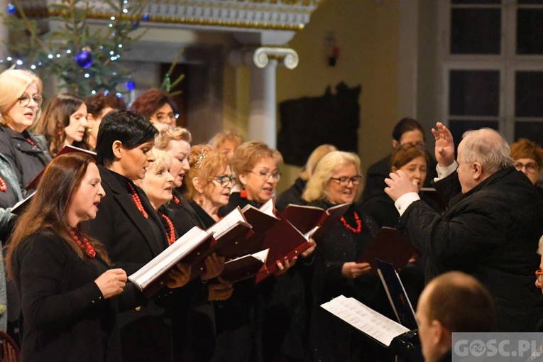 Kolędowanie z Cantemus Domino