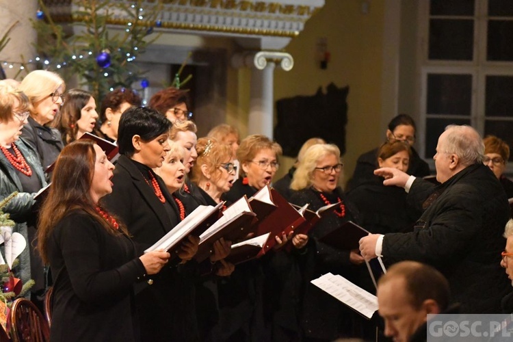 Kolędowanie z Cantemus Domino