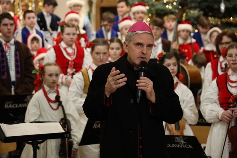 Koncert kolęd i pastorałek w wykonaniu zespołu "Racławice"