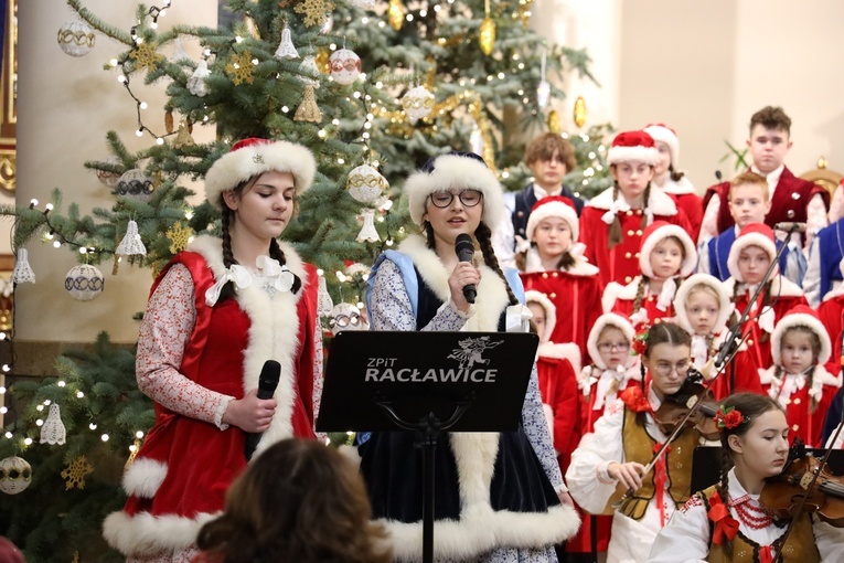 Koncert kolęd i pastorałek w wykonaniu zespołu "Racławice"