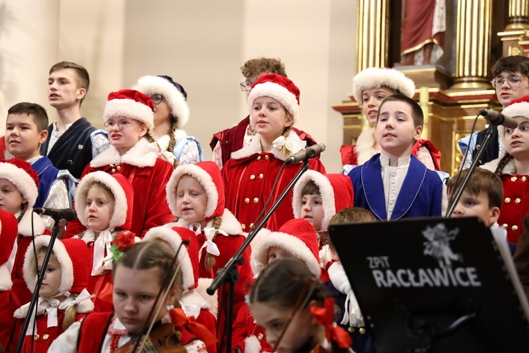 Koncert kolęd i pastorałek w wykonaniu zespołu "Racławice"