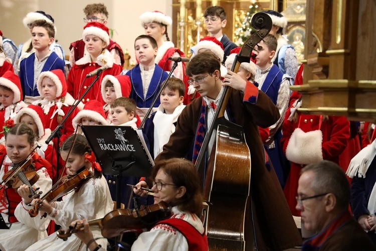 Koncert kolęd i pastorałek w wykonaniu zespołu "Racławice"