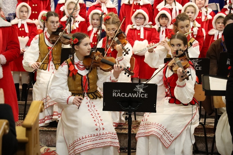 Koncert kolęd i pastorałek w wykonaniu zespołu "Racławice"