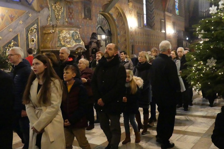 Opłatek Domowego Kościoła w konkatedrze Narodzenia NMP w Żywcu - 2023