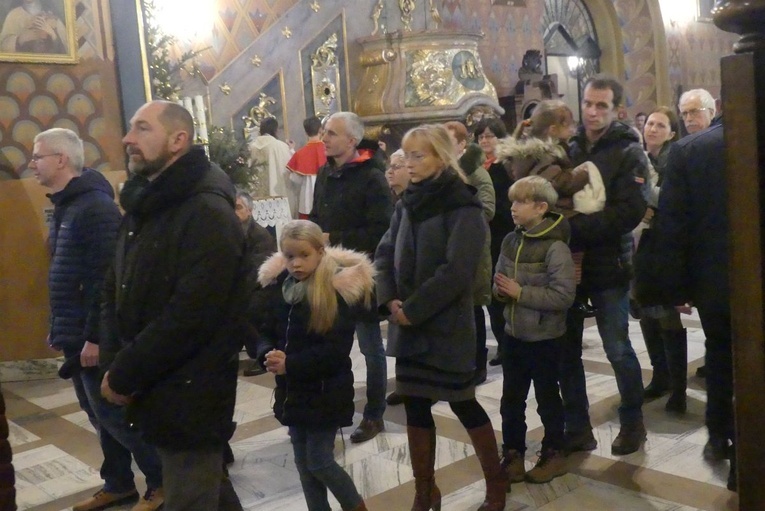 Opłatek Domowego Kościoła w konkatedrze Narodzenia NMP w Żywcu - 2023