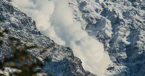Austria: Lawina porwała dziesięciu narciarzy, trzech zostało rannych
