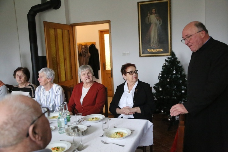 Jasełka i spotkanie seniorów w Borku