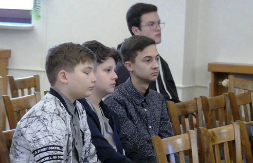 Liturgiczna Ekspedycja na ferie - ministranci i lektorzy zwiedzili kurię diecezjalną