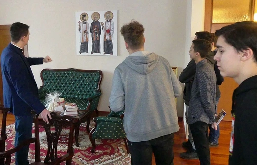Liturgiczna Ekspedycja na ferie - ministranci i lektorzy zwiedzili kurię diecezjalną