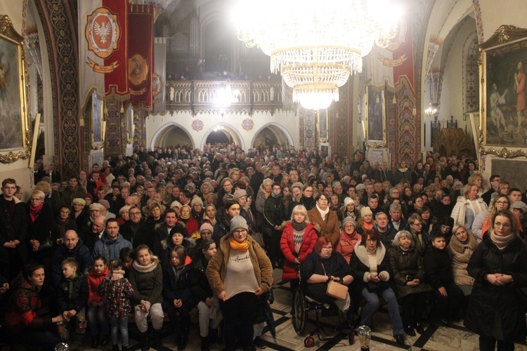 Ciechanów. Kolędy z zespołem Pectus