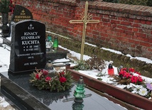 W Dąbrówce k. Bobowa 21 stycznia 2022 r. odbyła się uroczystość poświęcenia odnowionego przez OBUWiM IPN Gdańsk grobu weterana insurekcji Ignacego Stanisława Kuchty.