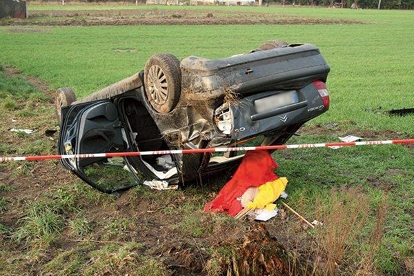 ▲Coraz częściej sprawcami są młodzi kierowcy. Ci, którzy dopiero zdobyli prawo jazdy, ale i ci, którym wydaje się, że „po jednym piwie można jechać”.