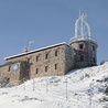 Wysokogórskie Obserwatorium Meteorologiczne na Kasprowym Wierchu jest najwyżej położonym budynkiem w Polsce