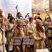 Przed koncertem w zielonogórskim kościele pw. Podwyższenia Krzyża Świętego TFP zadbała o muzykę na Mszy św.