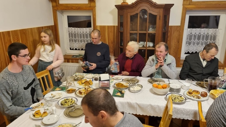 Kolędowanie Domowego Kościoła w "Albertówce"