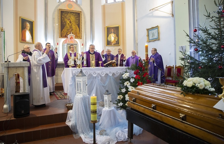 Pogrzeb ks. Kazimierza Mordacza