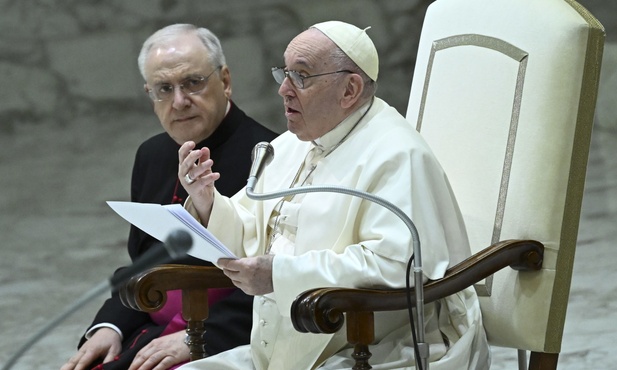 Papież do ceremoniarzy: liturgia ma prowadzić do Chrystusa