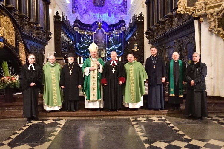 Msza św. z udziałem kapłanów wyznań chrześcijańskich w Oliwie