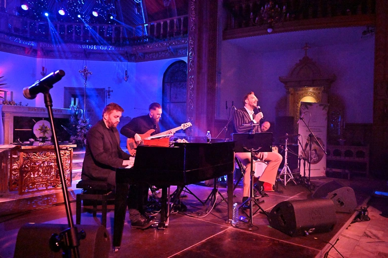 Kolędowo ze Sławkiem Uniatowskim