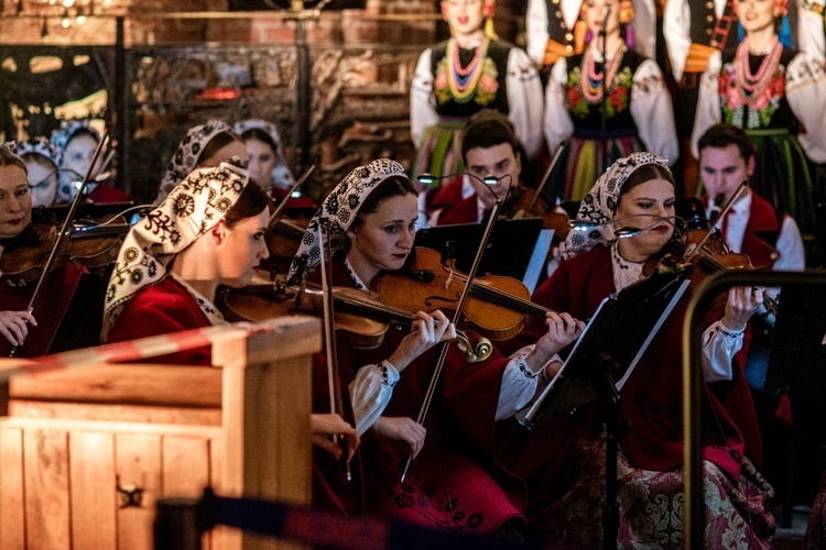 Zespół Mazowsze kolędował w bazylice św. Brygidy