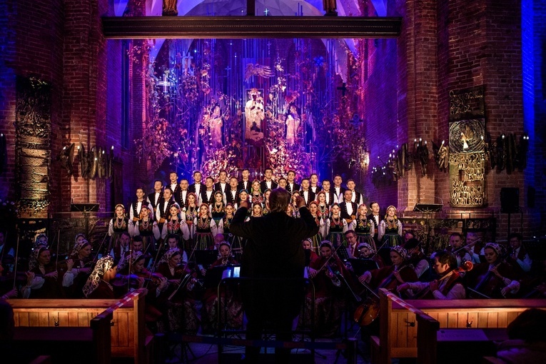 Zespół Mazowsze kolędował w bazylice św. Brygidy