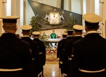 Eucharystii w kościele garnizonowym przewodniczył ks. kmdr Zbigniew Rećko.