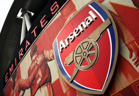 Liga angielska - Jakub Kiwior piłkarzem Arsenalu