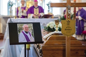 	Eucharystia w kościele pw. Matki Bożej Ostrobramskiej w Jeżycach. 